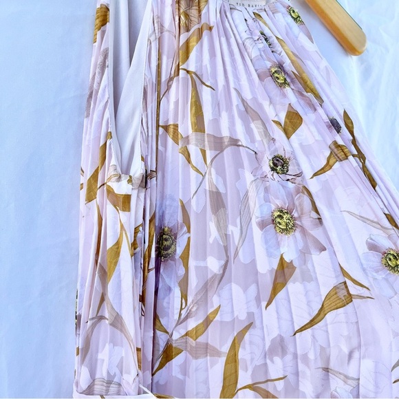 TED BAKER | DIXXIE PLEATED PRINTED SLEEVELESS FLORAL HIGH LOW MAXI DRESS SIZE 4 - Picture 8 of 13